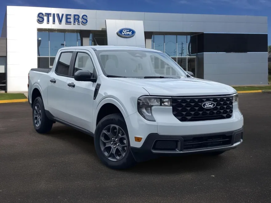 2025 Ford Maverick XLT photo 1