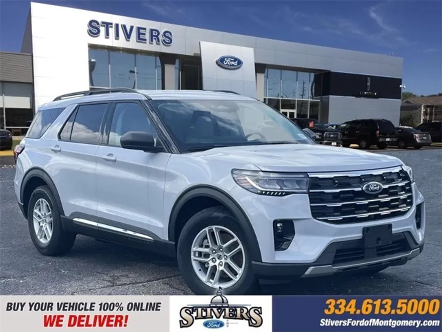 2025 Ford Explorer photo 1