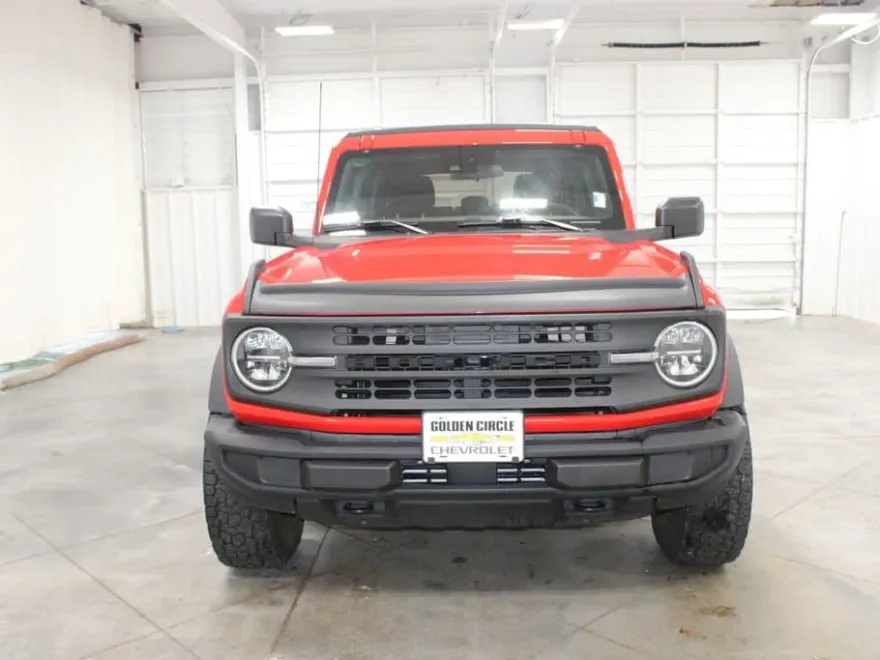 2023 Ford Bronco Base photo 1