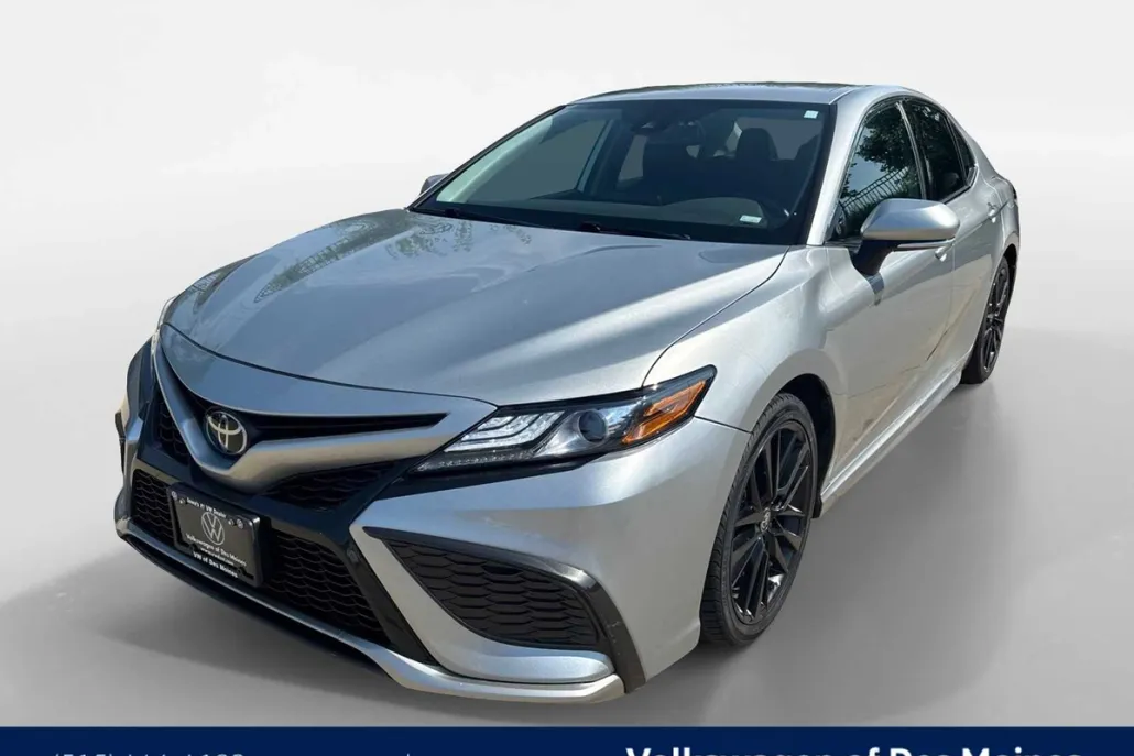 2022 Toyota Camry XSE photo 1