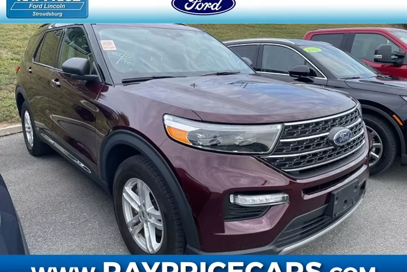 2022 Ford Explorer XLT photo 1
