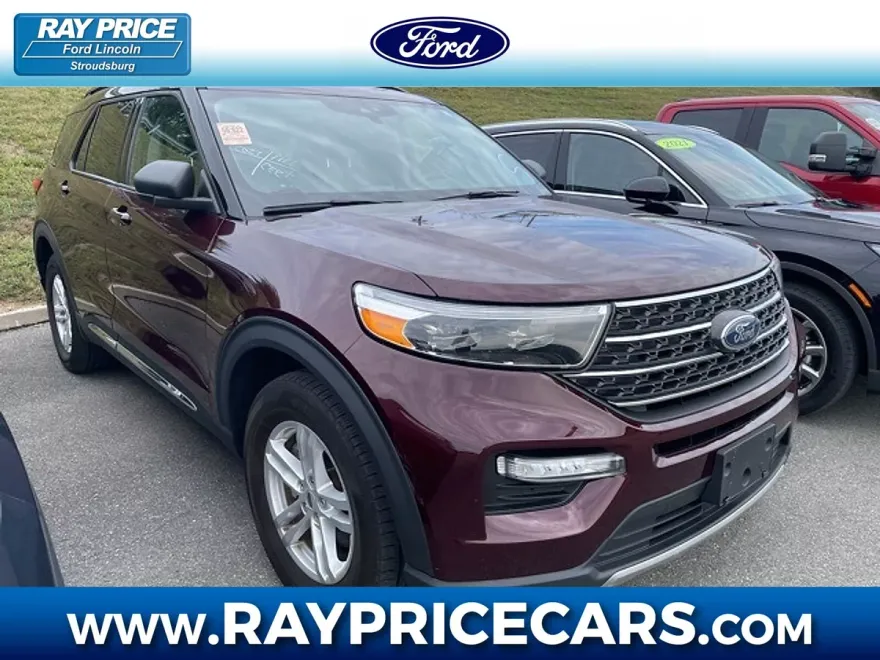2022 Ford Explorer XLT photo 1
