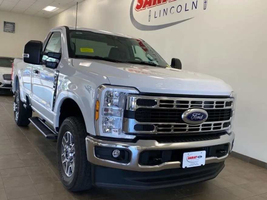 2025 Ford F-350 XLT photo 1