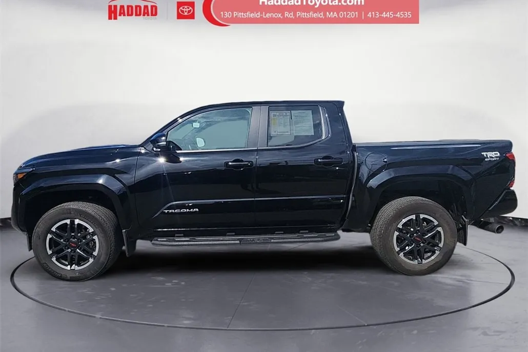 2024 Toyota Tacoma TRD Sport photo 1