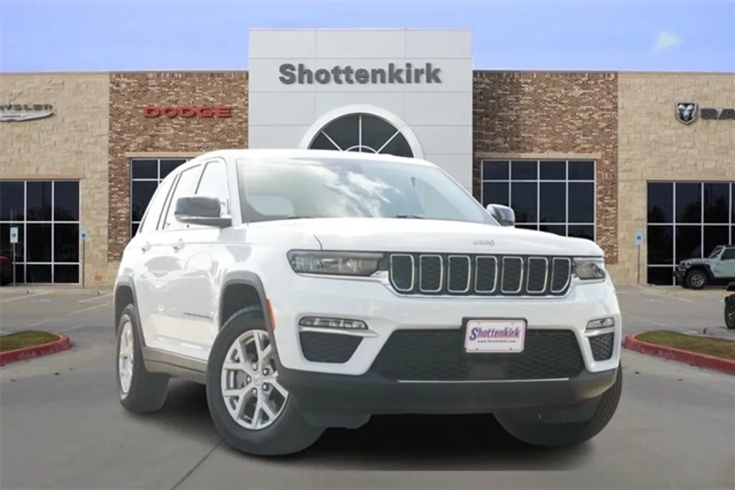 2023 Jeep Grand Cherokee Limited photo 1