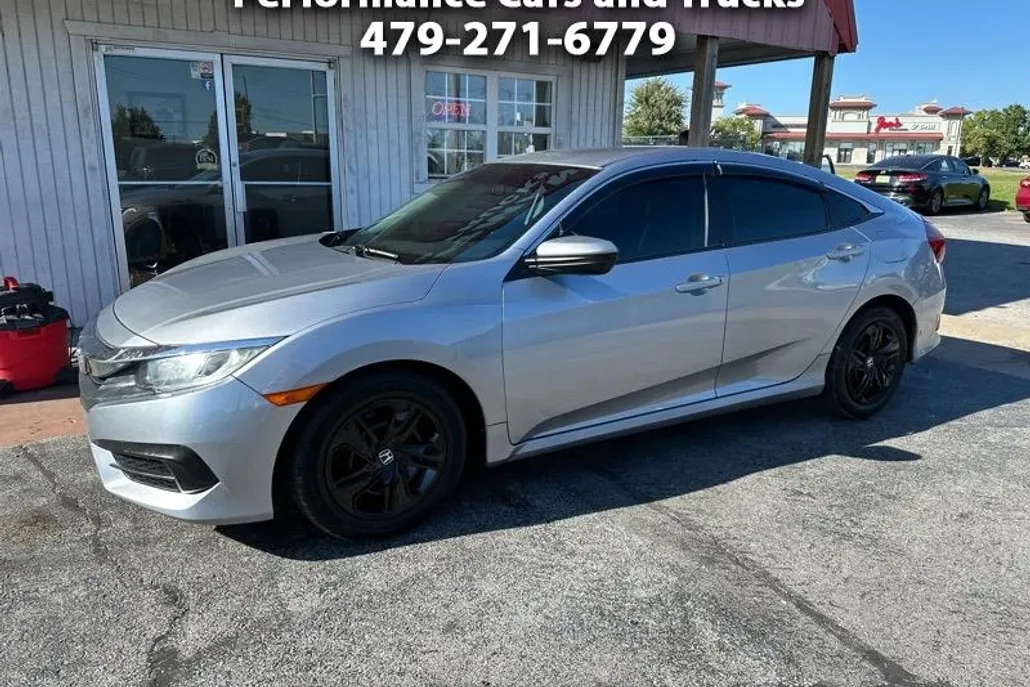 2018 Honda Civic LX photo 1