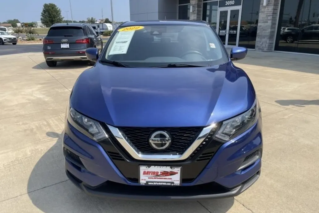 2022 Nissan Rogue Sport S photo 1