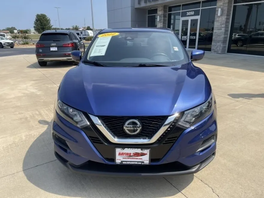 2022 Nissan Rogue Sport S photo 1