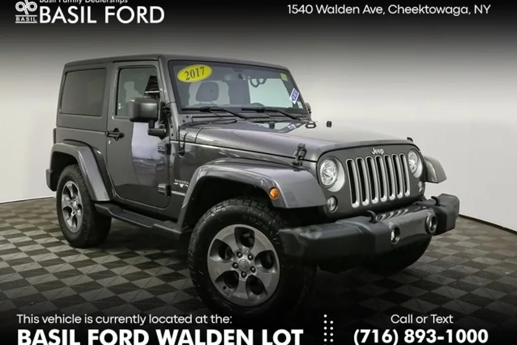 2017 Jeep Wrangler Sahara photo 1