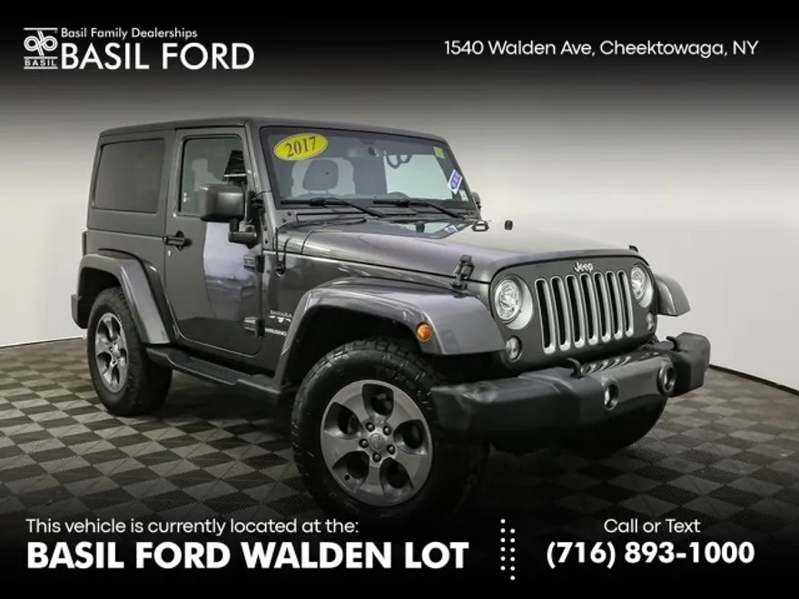 2017 Jeep Wrangler Sahara photo 1