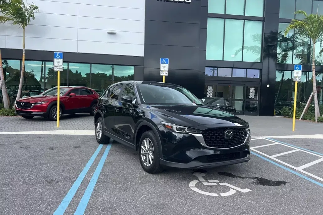 2023 Mazda CX-5 2.5 S Preferred photo 1