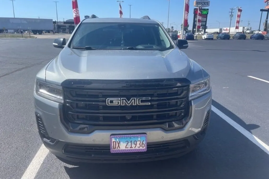 2023 Gmc Acadia SLT photo 1