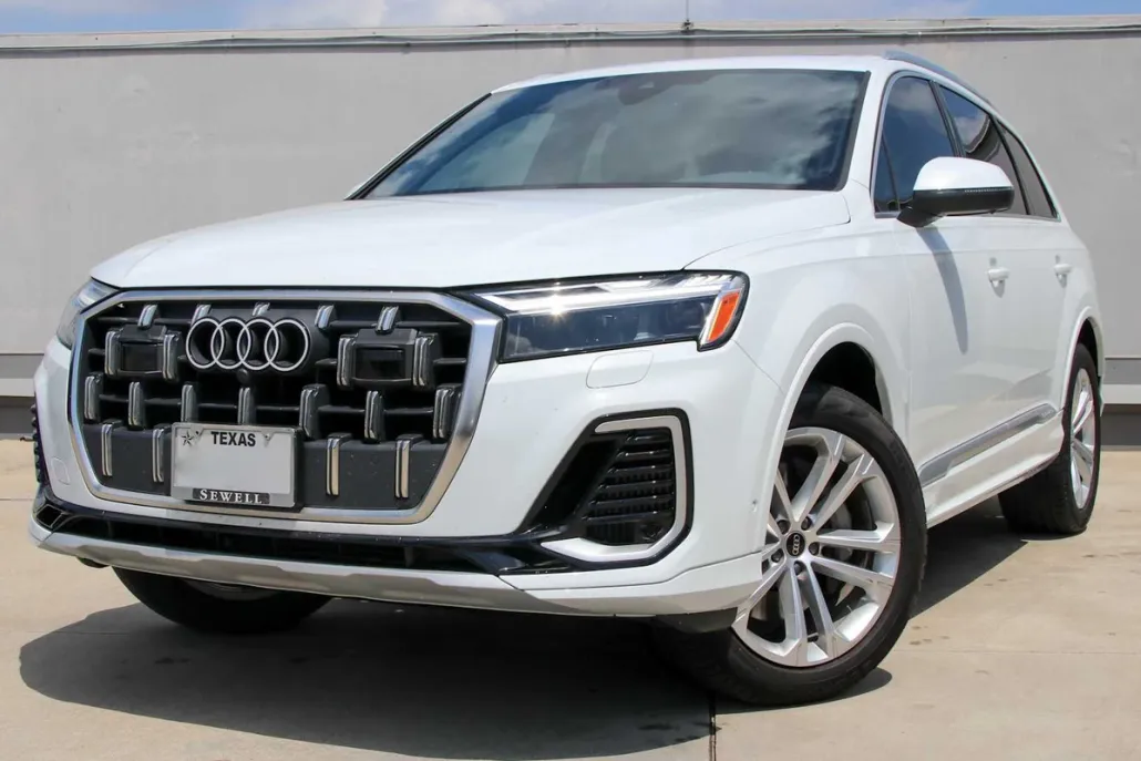 2025 Audi Q7 55 Premium Plus photo 1