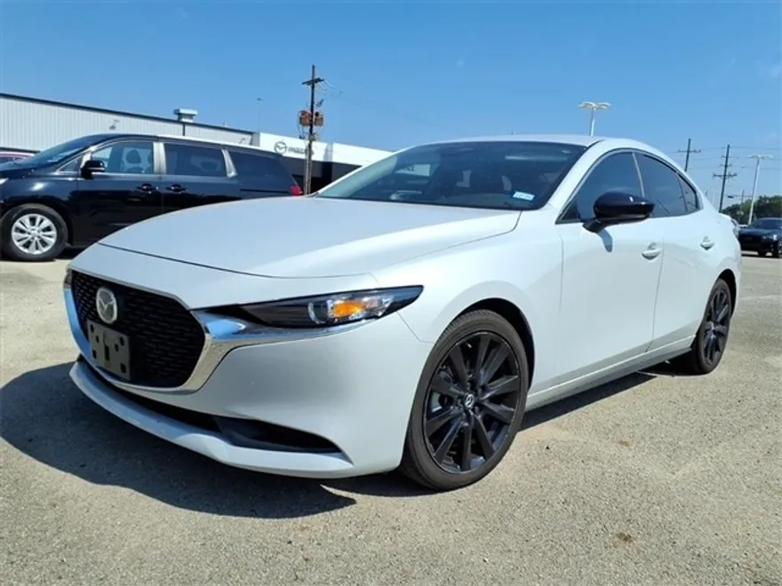 2025 Mazda Mazda3 2.5 Select Sport photo 1
