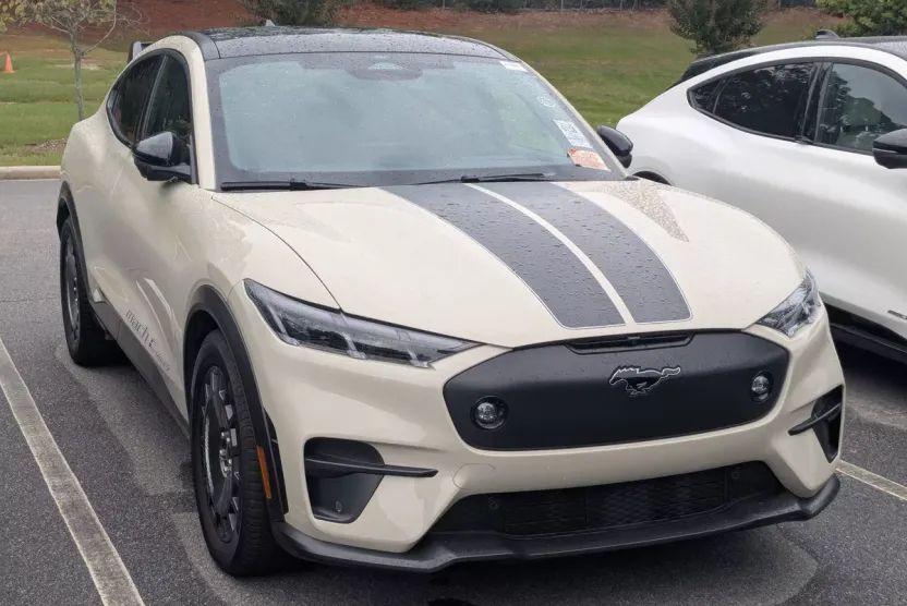 2025 Ford Mustang Mach-E GT photo 1