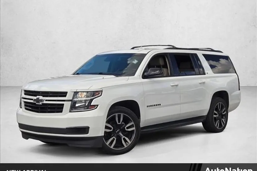 2018 Chevrolet Suburban LT photo 1