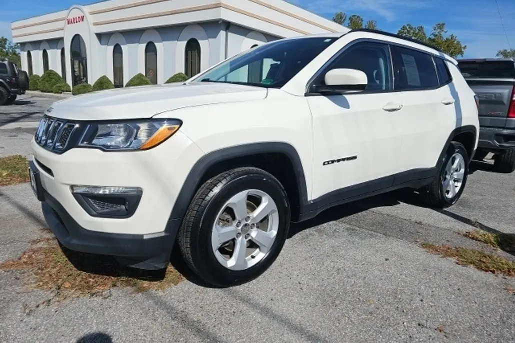 2020 Jeep Compass Latitude photo 1
