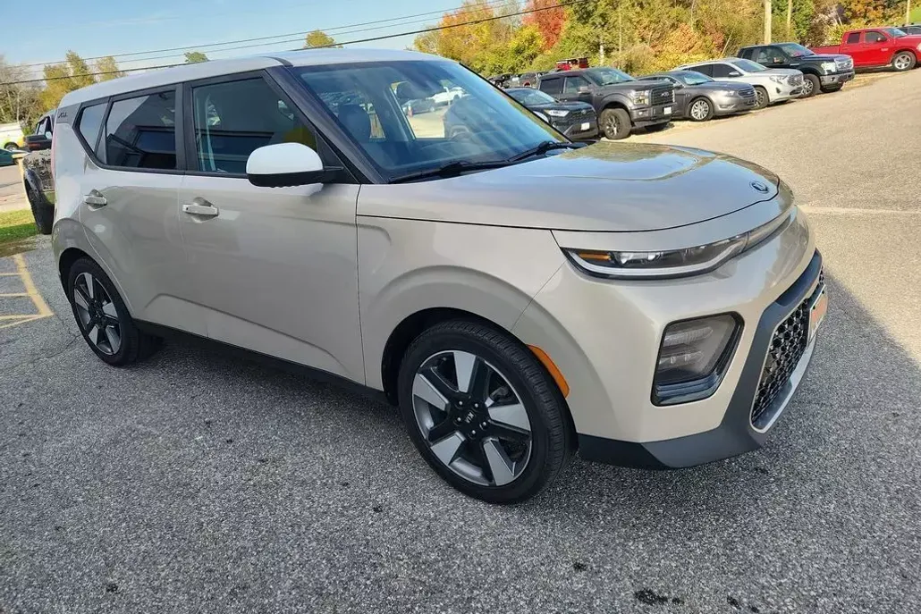2020 Kia Soul EX photo 1