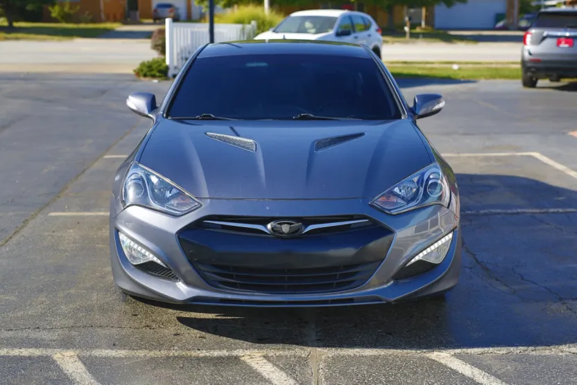 2016 Hyundai Genesis Coupe Base photo 1