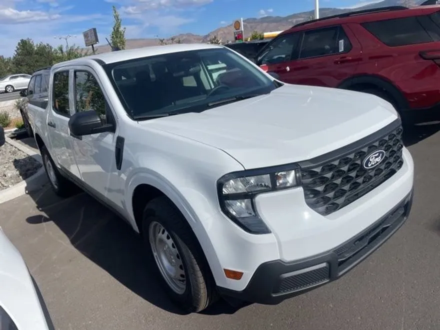 2025 Ford Maverick XL photo 1