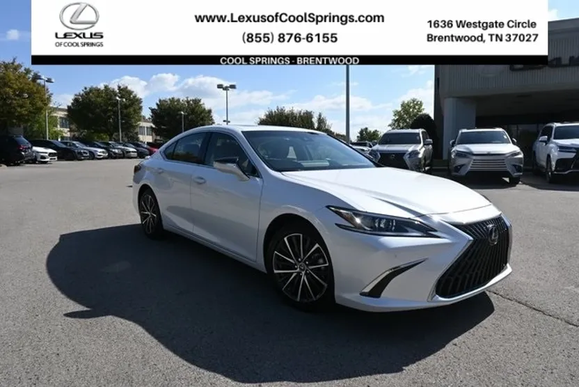 2025 Lexus ES 300h photo 1