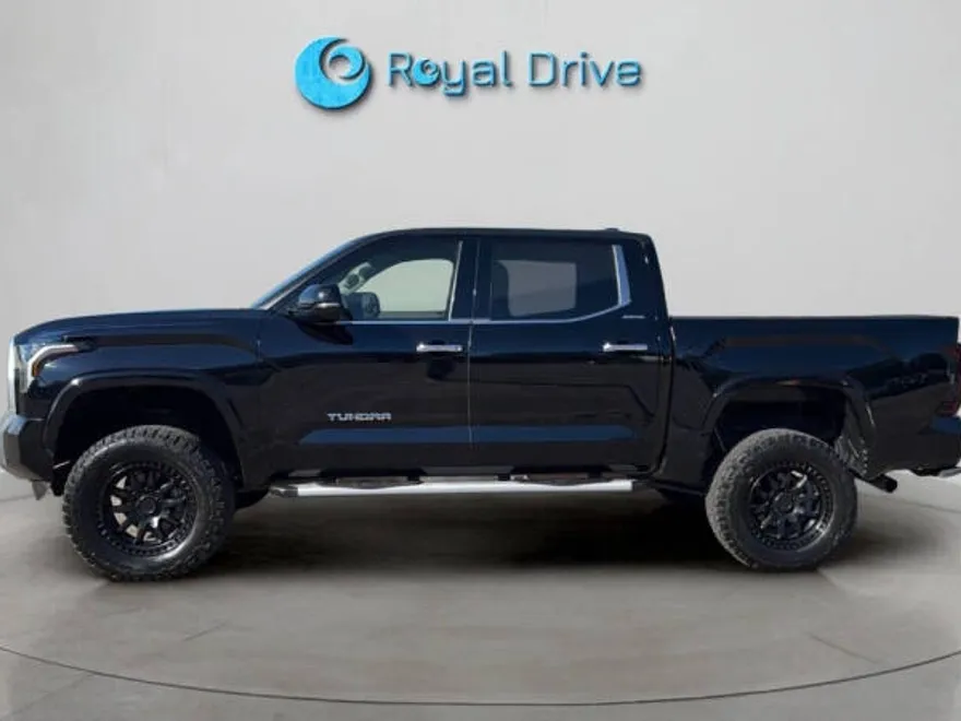 2023 Toyota Tundra Limited photo 1
