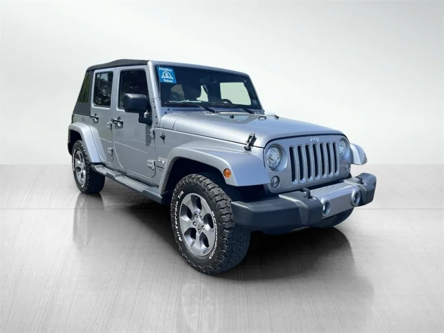 2018 Jeep Wrangler Unlimited Sahara photo 1
