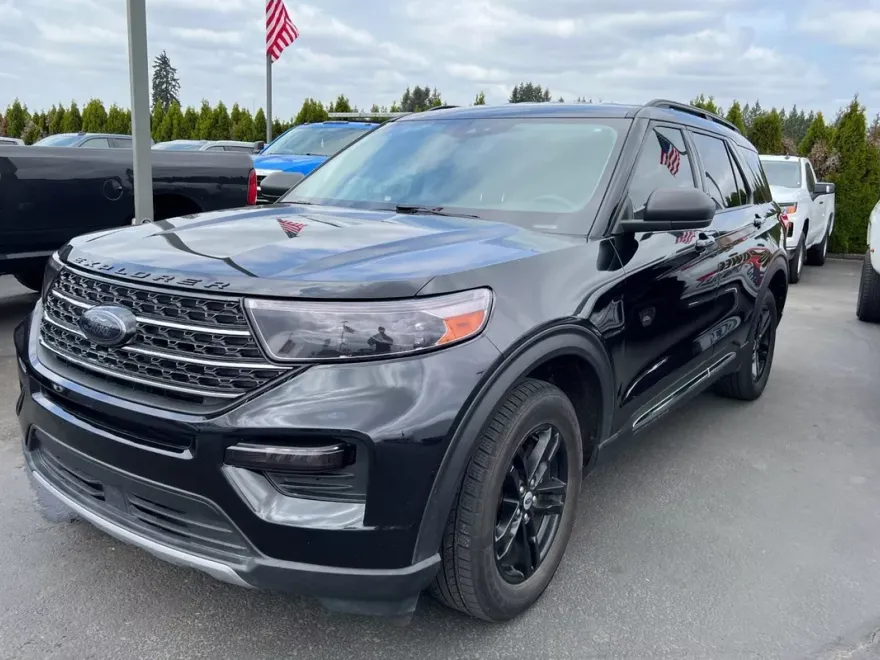 2020 Ford Explorer XLT photo 1
