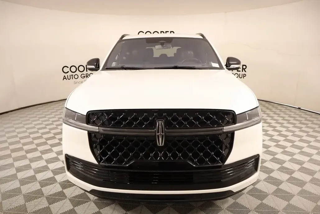 2025 Lincoln Navigator Reserve photo 1