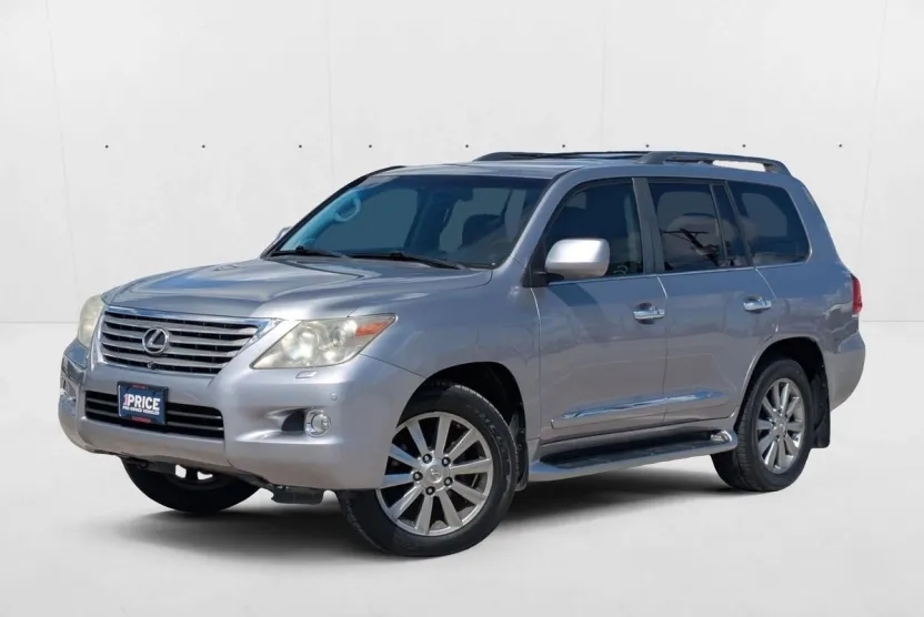 2011 Lexus LX 570 photo 1