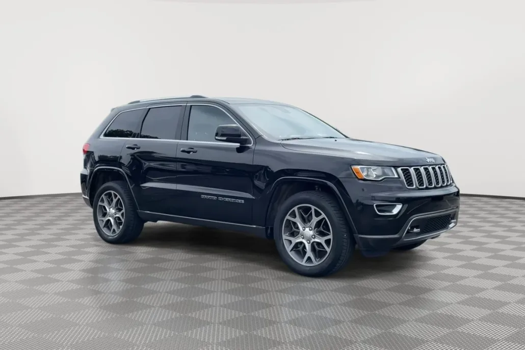 2018 Jeep Grand Cherokee Sterling Edition photo 1