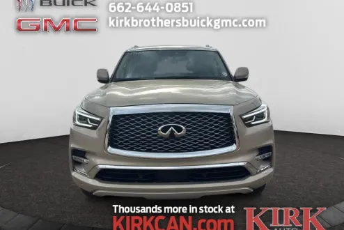 2023 Infiniti QX80 Luxe photo 3