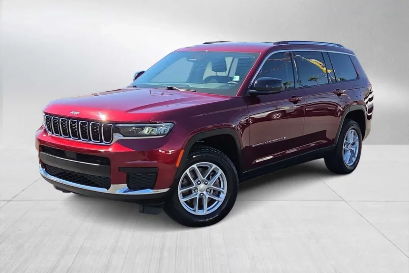2022 Jeep Grand Cherokee Laredo photo 1