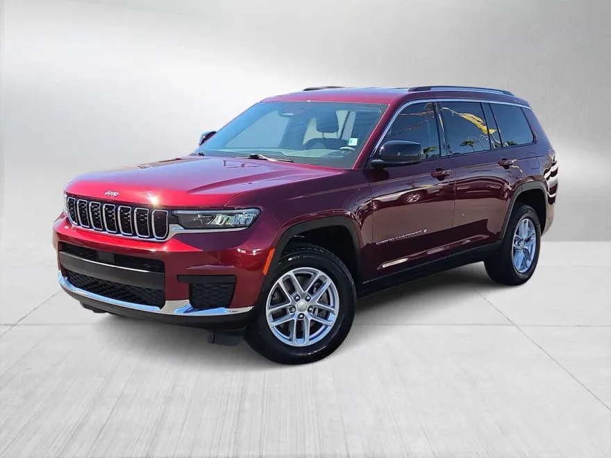 2022 Jeep Grand Cherokee Laredo photo 1