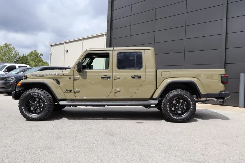 2025 Jeep Gladiator Sport photo 1