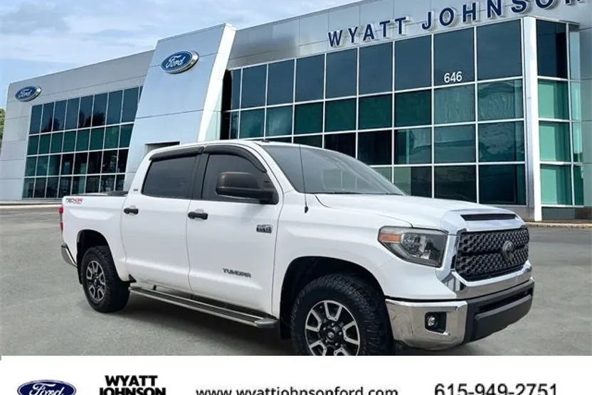 2018 Toyota Tundra SR5 photo 1