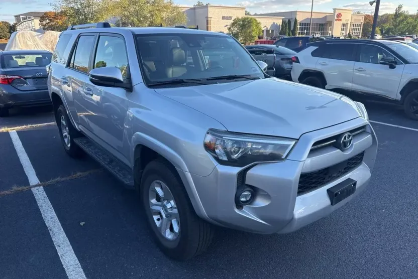 2024 Toyota 4Runner SR5 Premium photo 1