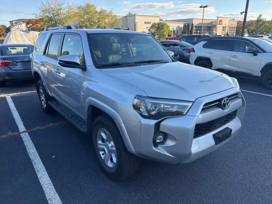 2024 Toyota 4Runner SR5 Premium photo 1