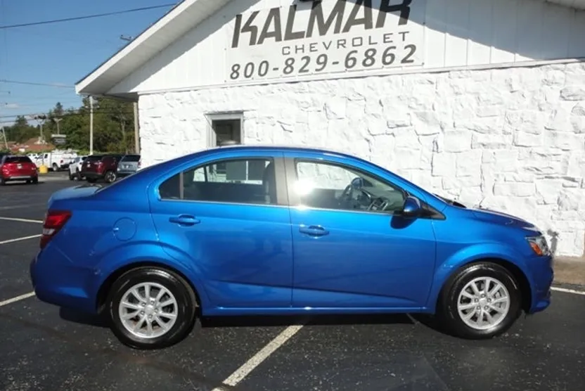 2018 Chevrolet Sonic LT photo 1
