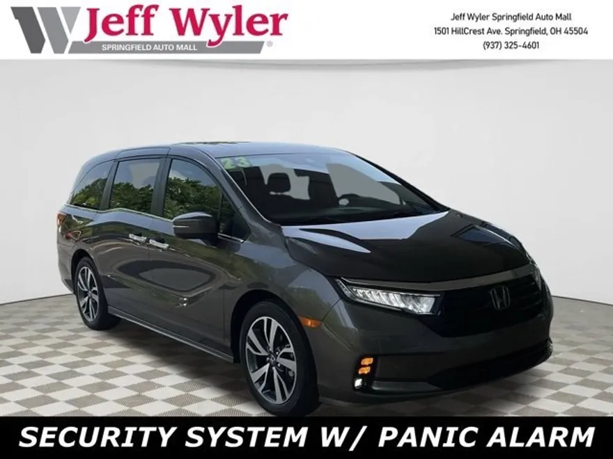 2023 Honda Odyssey Touring photo 1