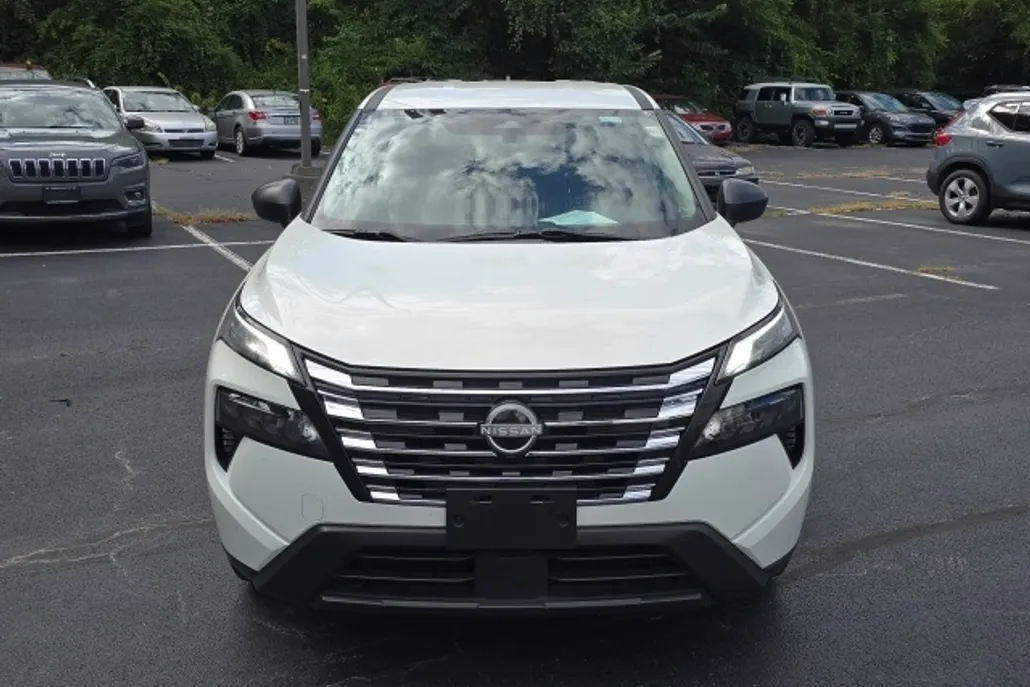 2024 Nissan Rogue S photo 1
