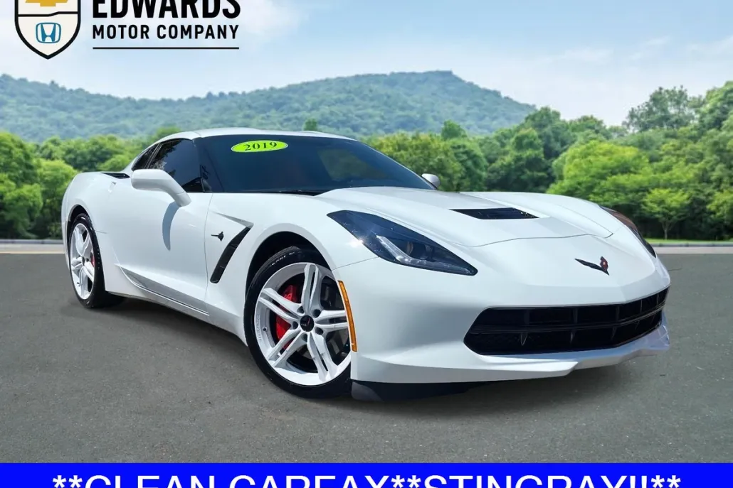 2019 Chevrolet Corvette Stingray 1LT photo 1