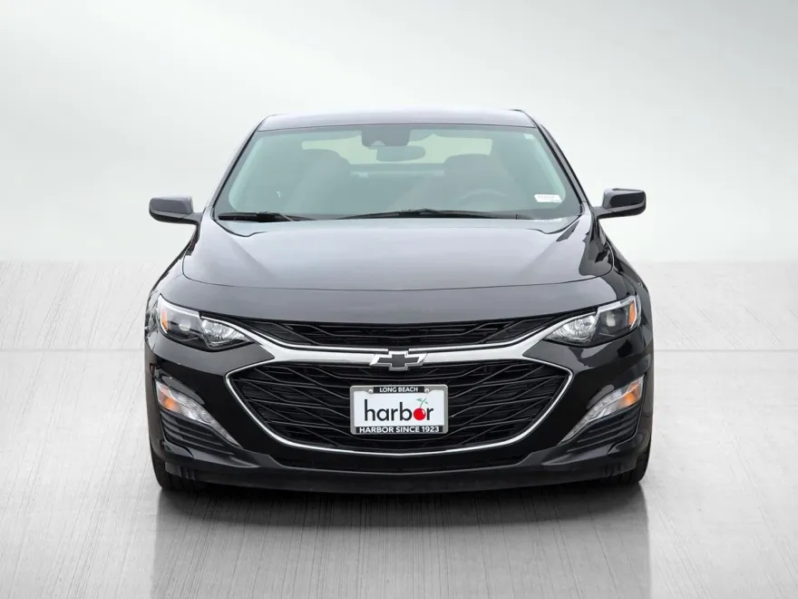 2025 Chevrolet Malibu 1LT photo 1