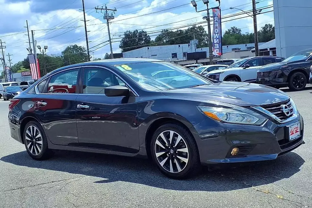 2018 Nissan Altima 2.5 SV photo 1