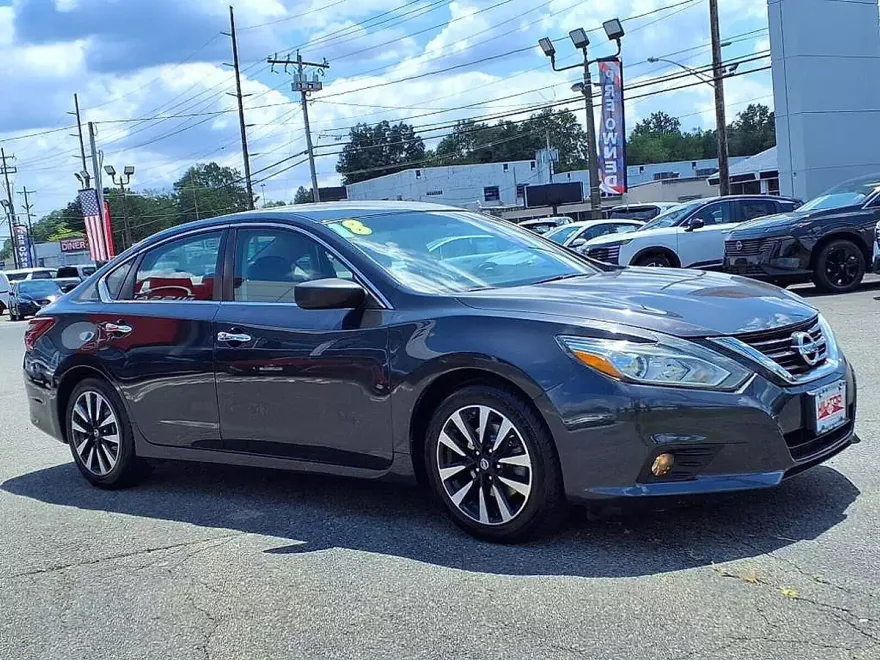 2018 Nissan Altima 2.5 SV photo 1