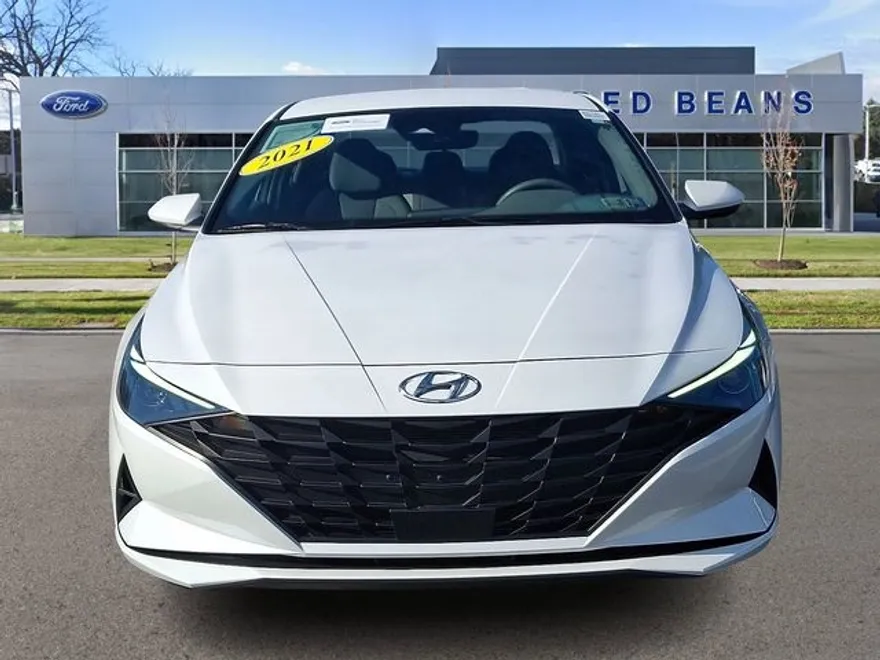 2021 Hyundai Elantra SEL Convenience photo 1