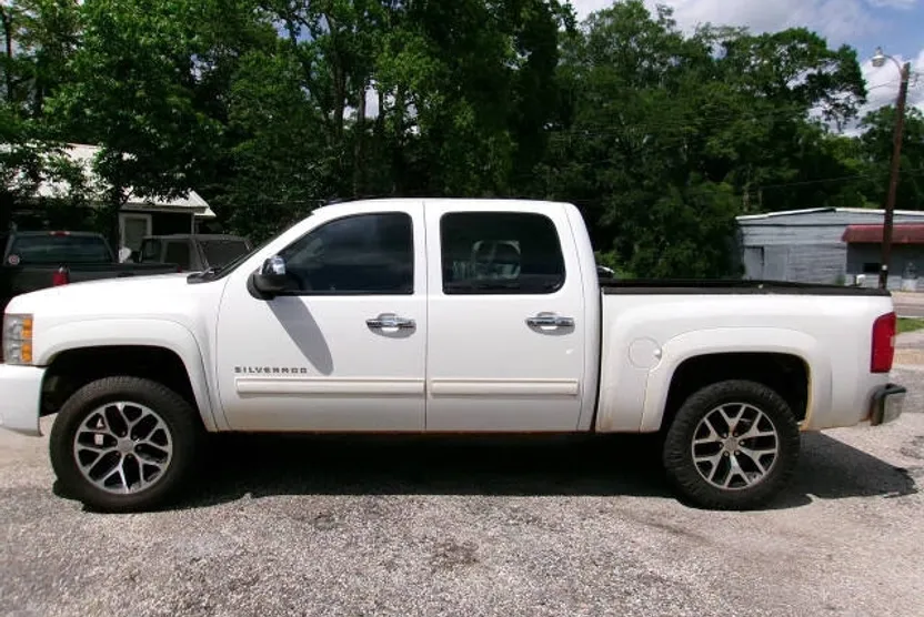 2012 Chevrolet Silverado 1500 LS photo 1