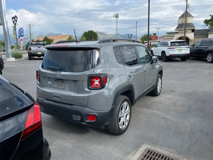 2022 Jeep Renegade Limited photo 1