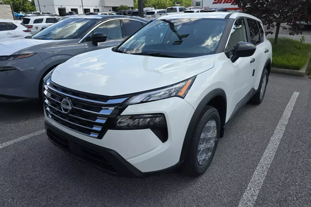 2025 Nissan Rogue S photo 1