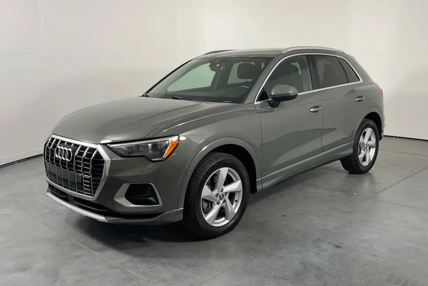 2020 Audi Q3 Premium photo 1